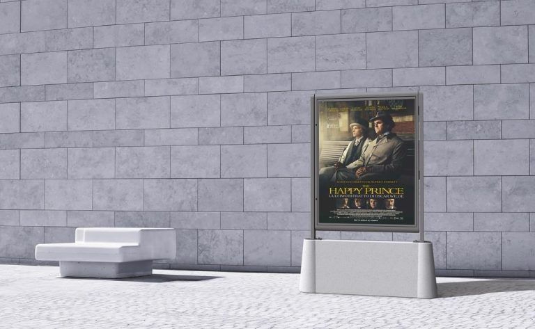 Mupi expositor publicitario Toto.