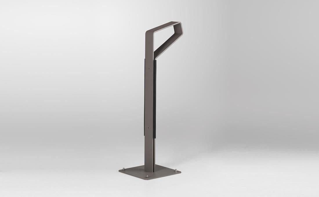 Aparcabicis de acero inoxidable y acero corten.
