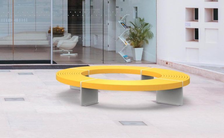 Banco metálico urbano circular y modular.