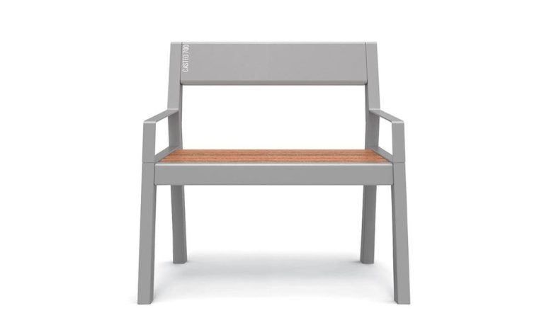 Silla urbana Casteo con respaldo y reposabrazos.
