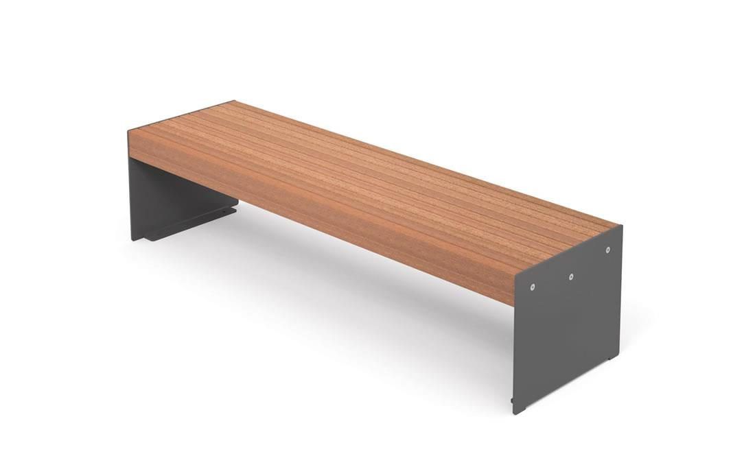 Banca metálica urbana de acero y madera para exteriores urbanos.