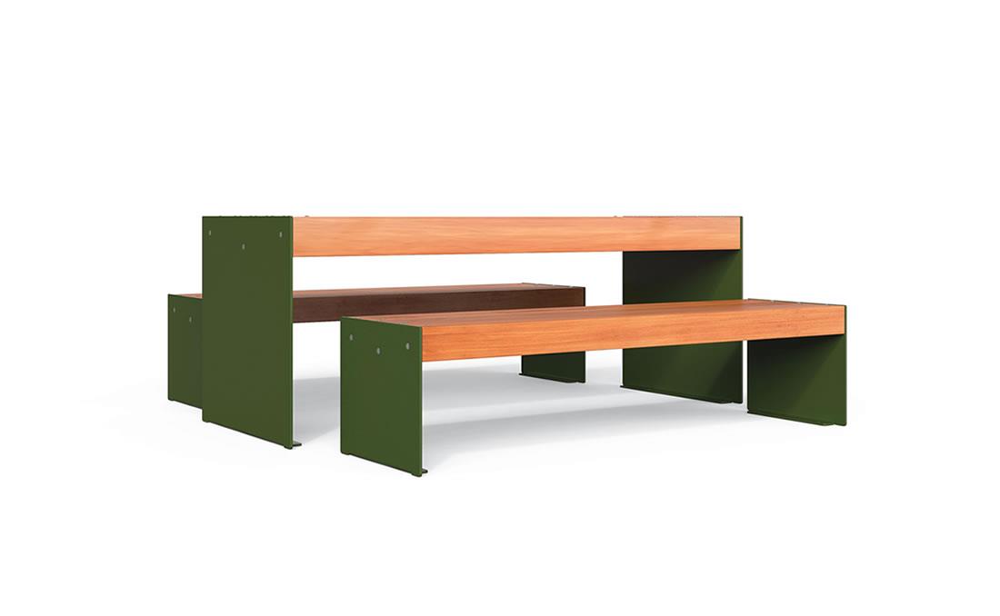Mesa exterior metálica y de madera para mobiliario urbano
