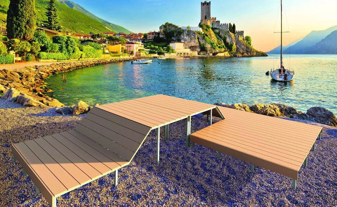 tarima-urbana-picnic-madera-modulable-sundecks Tarima urbana de madera para la playa.